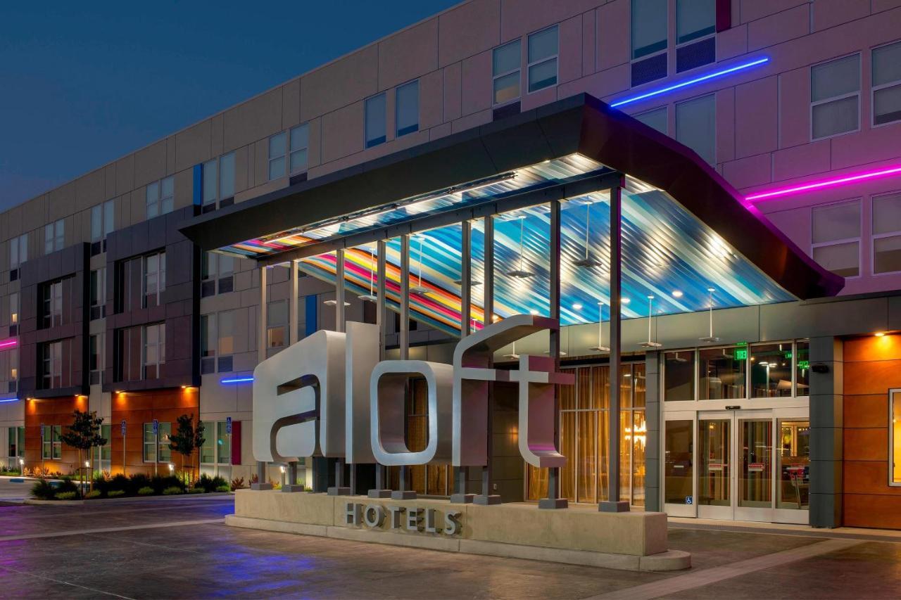 Hotel Aloft Omaha West Exterior foto